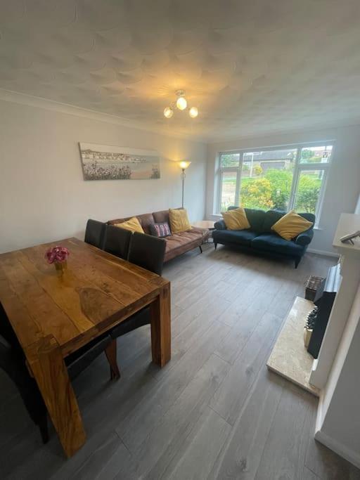 Sands Lane Retreat ハンマンビー エクステリア 写真